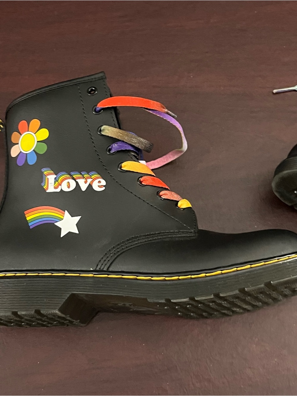 Dr Martens Unisex 1460 Y Pride Rainbow Combat Boot Black Leather Women’s Sz 5 - Picture 5 of 5